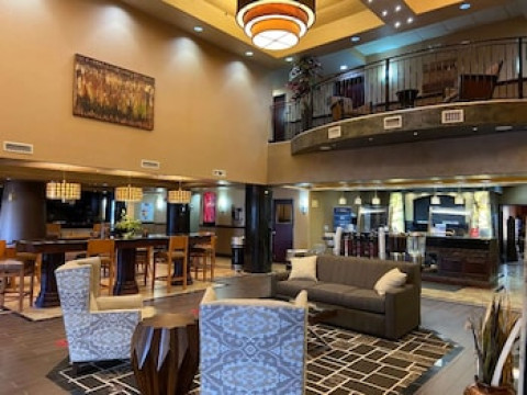 BEST WESTERN PREMIER KC SPEEDWAY INN & SUITES