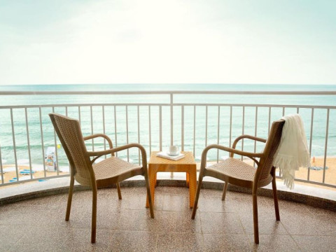 BILYANA BEACH - ADULTS ONLY 16+