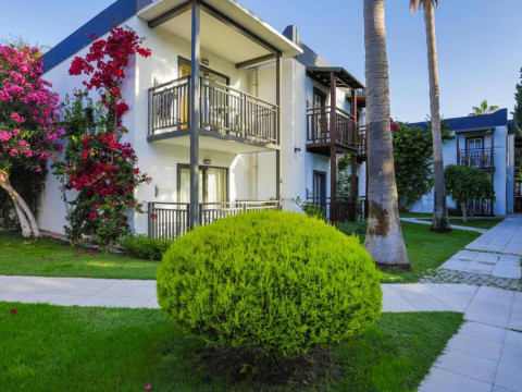 BITEZ GARDEN LIFE HOTEL  SUITES