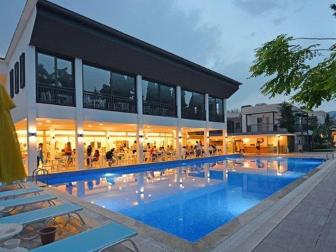 BITEZ GARDEN LIFE HOTEL