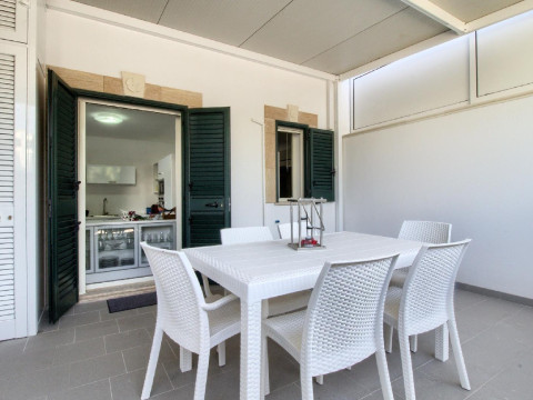 Blanca Deluxe House