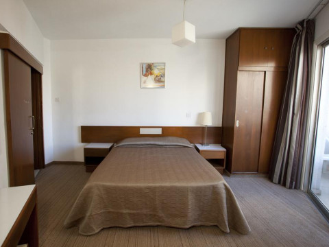 Blazer Residence (ex PETROU BROS APARTMENTS)