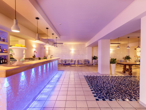 Blu Hotel Laconia Village