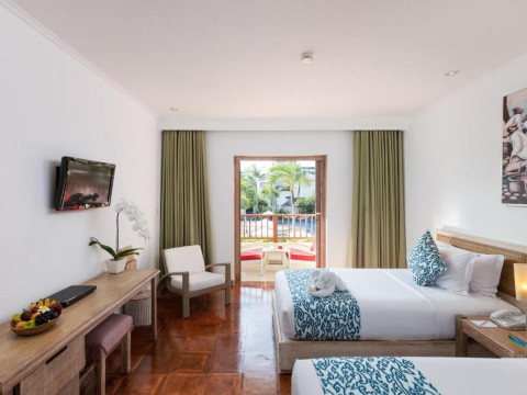 Blu-Zea Resort by Double Six