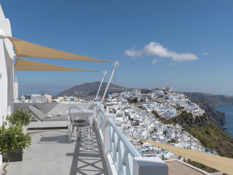 Blue Dolphins Apartaments & Suites
