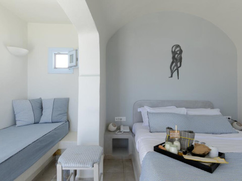 Blue Dolphins Apartaments & Suites