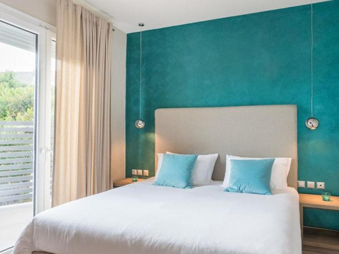 Blue Jasmine Hotel
