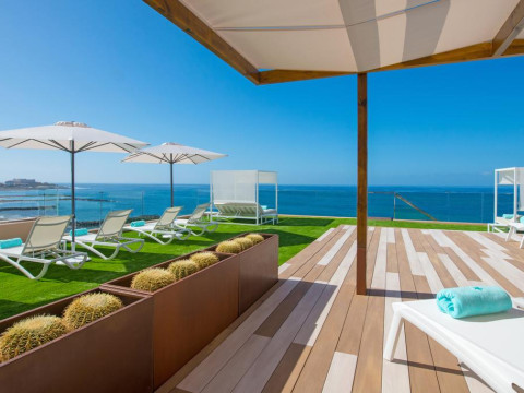 BLUE SKY HOTEL