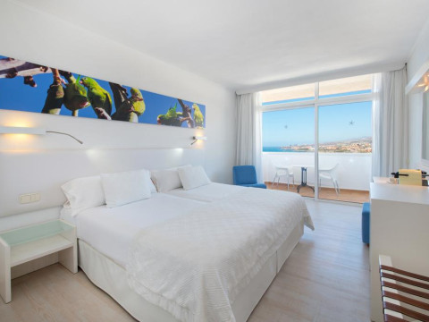 BLUE SKY HOTEL
