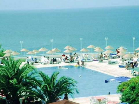 Blue Vista Hill Hotel