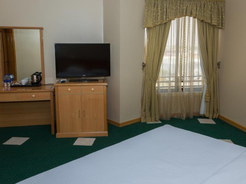 BM BEACH HOTEL
