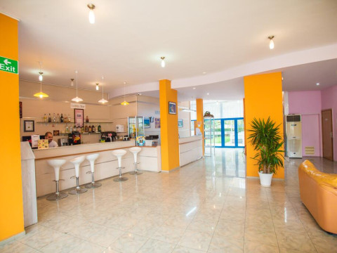 BOHEMI  HOTEL