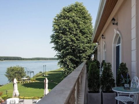 BONONIA ESTATE WINERY & RESORT