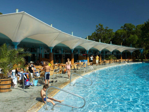 Adamant Suites