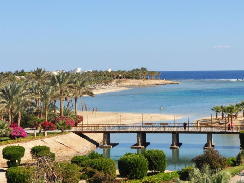 BRAYKA BAY RESORT