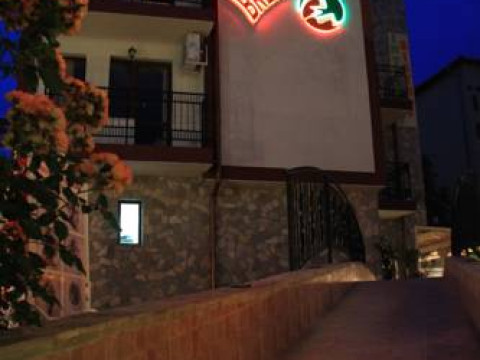 BREZA HOTEL