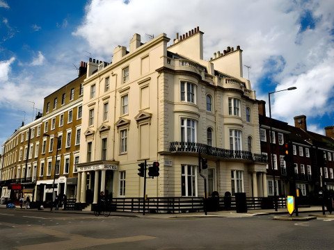 Brunel Hotel