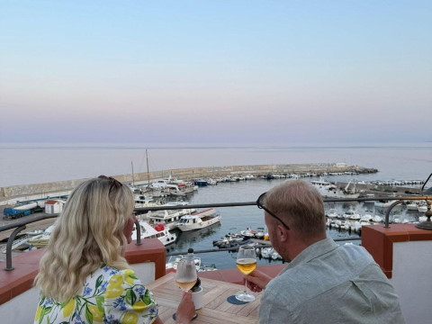 Bue Marino Hotel & Rooftop Bar