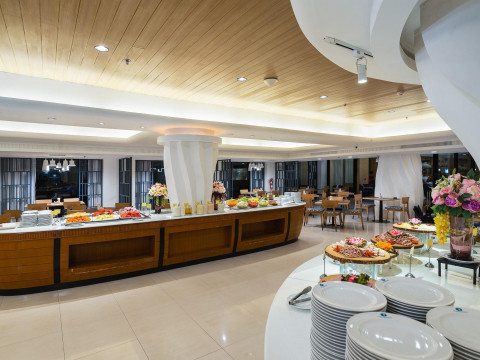 Jomtien Palm Beach Hotel