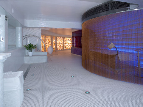 Bull Reina Isabel  Spa