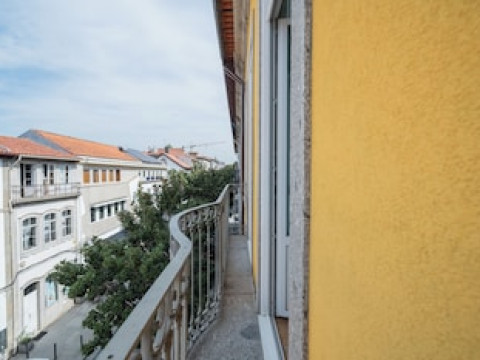 BURGUS TRIBUTE AND DESIGN HOTEL