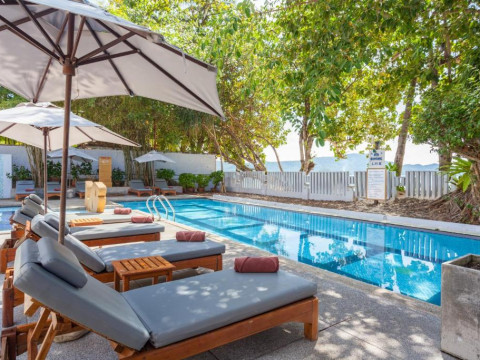 Hotel By The Sea