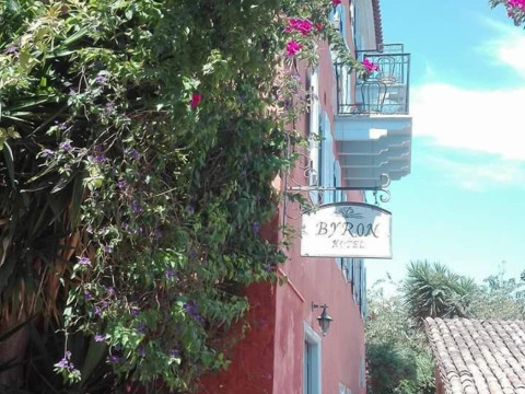 Byron Hotel