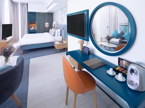 C CENTRAL RESORT
