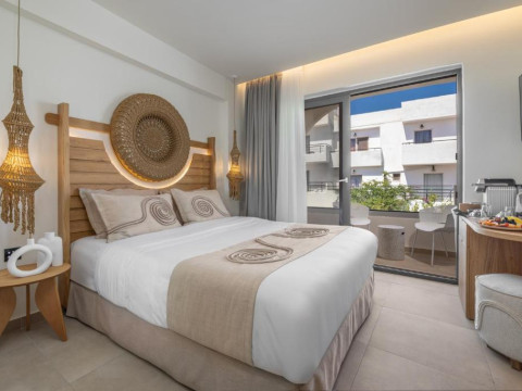 Cabana White Boutique Hotel & Suites