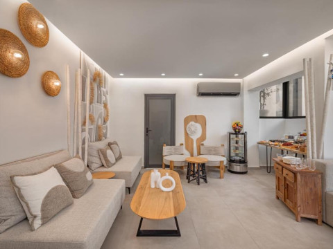 Cabana White Boutique Hotel & Suites