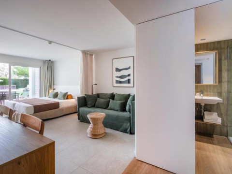 Cabot Las Velas Apartments