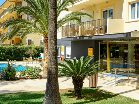Cabot Tres Torres Apartments