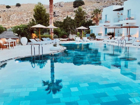 Caesars Gardens Hotel & Spa