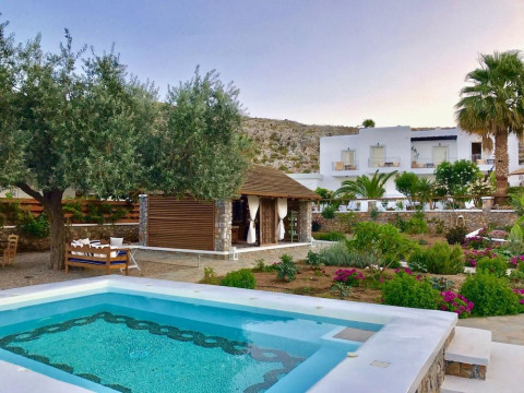 Caesars Gardens Hotel & Spa