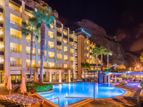 Hotel Calheta Beach