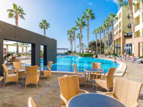 Hotel Calheta Beach