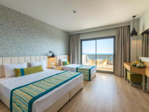 CALIDO MARIS HOTEL