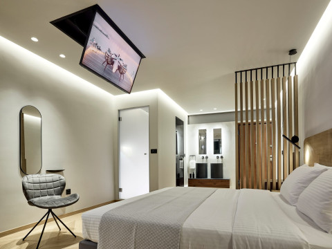 Cama Luxury Suites Kavouri