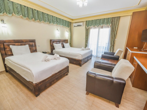 Riverside Garden Resort (Alsancak)