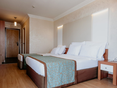 Tac Premier Hotel