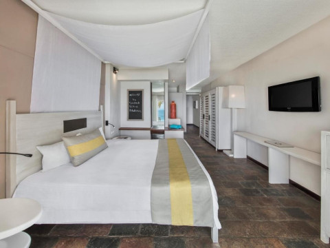 Solana Beach - Adults Only
