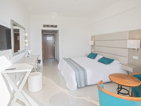 Nelia Sea Breeze (Ex Anmaria Hotel)