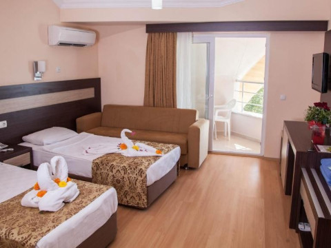 Lonicera World Hotel