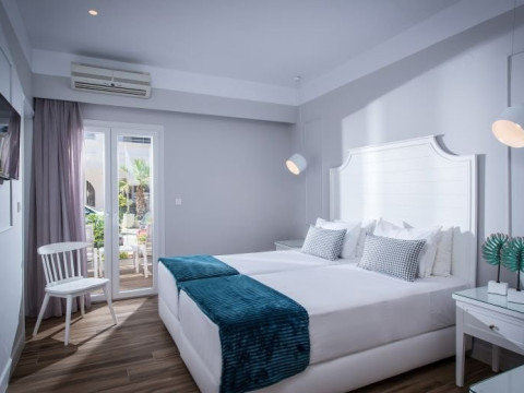 Mari Kristin Beach Hotel