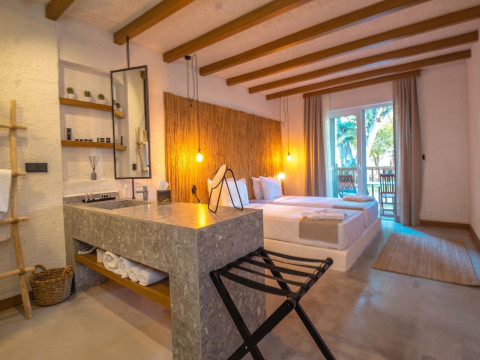 VERY CHIC HOTEL(EX MAGNIFIC HOTEL)