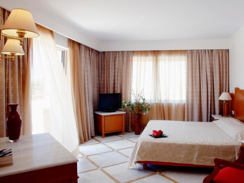 Pilot Beach Resort