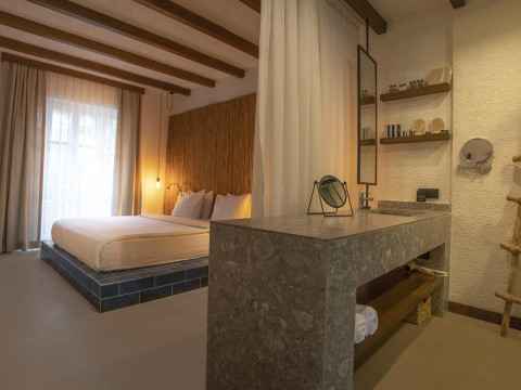 VERY CHIC HOTEL(EX MAGNIFIC HOTEL)
