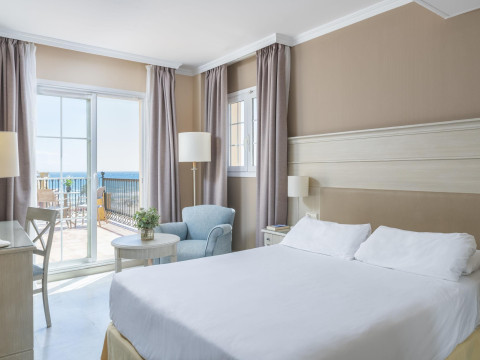 IBEROSTAR WAVES MALAGA PLAYA