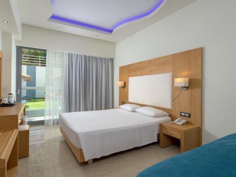 Oceanis Beach