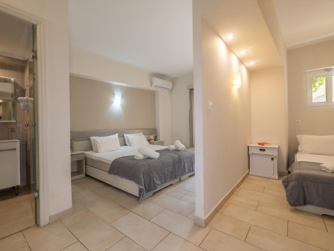 ANASTASIA BEACH by Zante Plaza